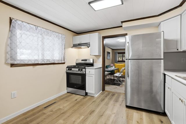 1592 Greenbrier Street, Saint Paul, MN 55106