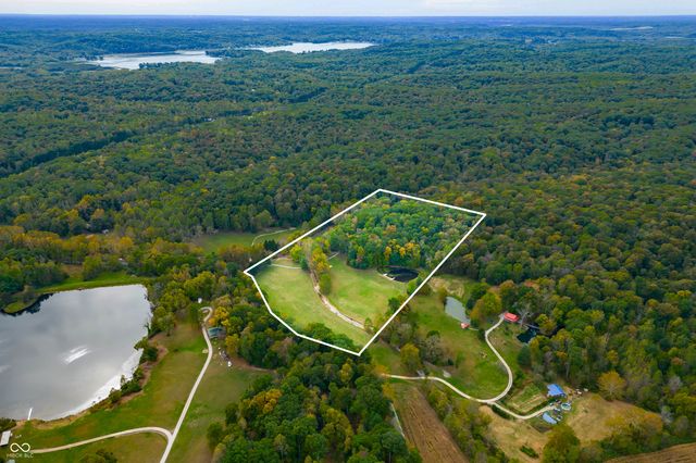 5998 Bear Creek Road, Morgantown, IN 46160