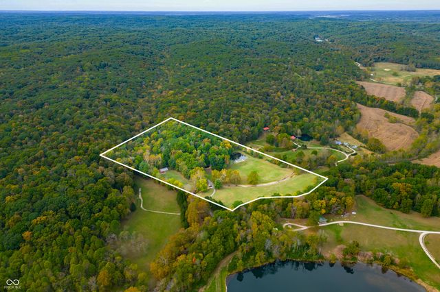 5998 Bear Creek Road, Morgantown, IN 46160