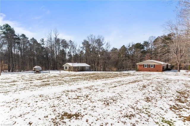 5005 Northbend Road, Mcleansville, NC 27301