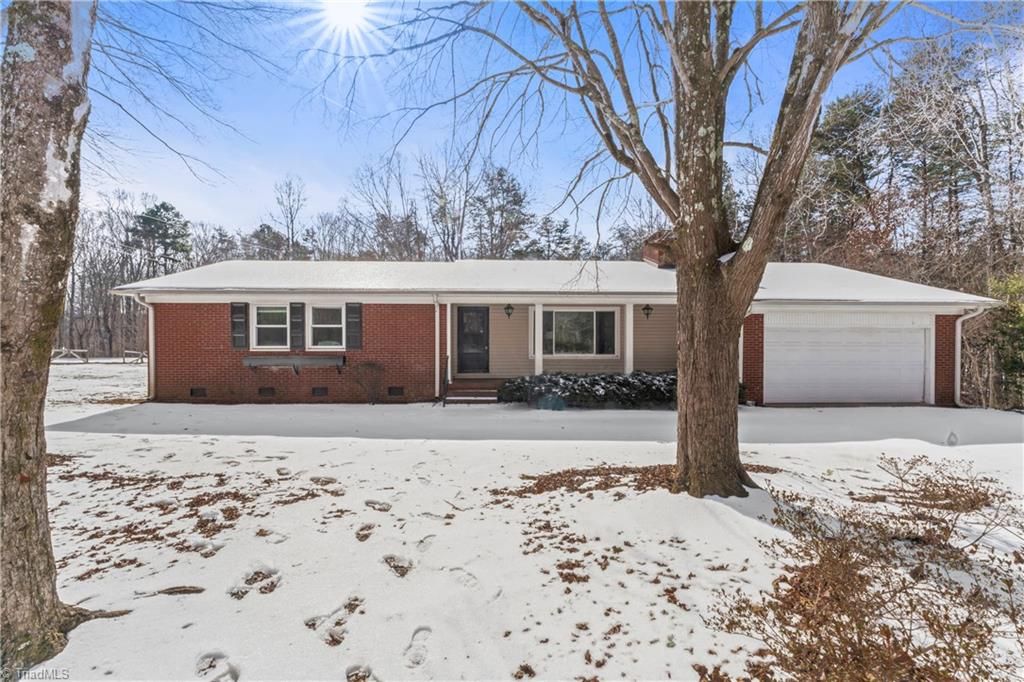 5005 Northbend Road, Mcleansville, NC 27301