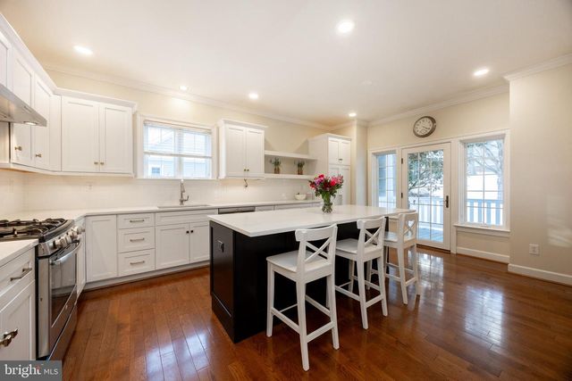 956 PINEHURST DR, Chester Springs, PA 19425