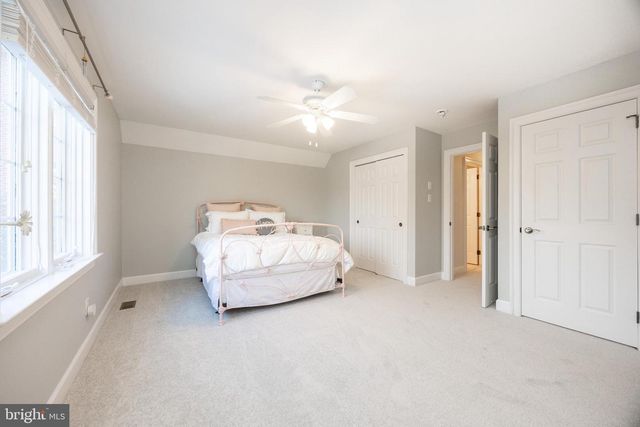 956 PINEHURST DR, Chester Springs, PA 19425