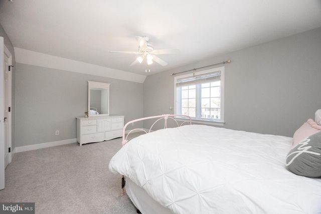 956 PINEHURST DR, Chester Springs, PA 19425