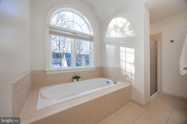 956 PINEHURST DR, Chester Springs, PA 19425