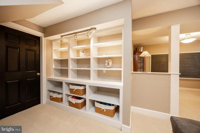 956 PINEHURST DR, Chester Springs, PA 19425