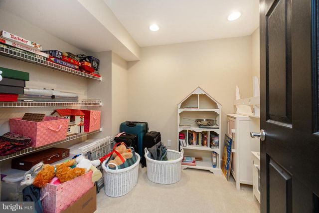 956 PINEHURST DR, Chester Springs, PA 19425