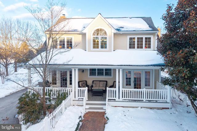 956 PINEHURST DR, Chester Springs, PA 19425