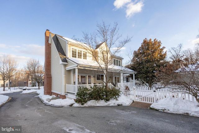 956 PINEHURST DR, Chester Springs, PA 19425