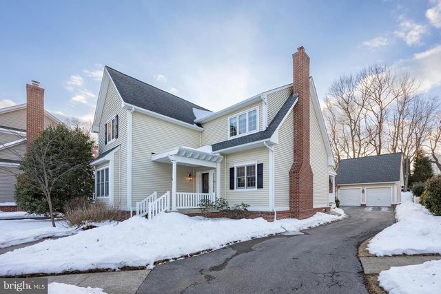 956 PINEHURST DR, Chester Springs, PA 19425