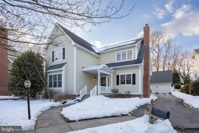 956 PINEHURST DR, Chester Springs, PA 19425