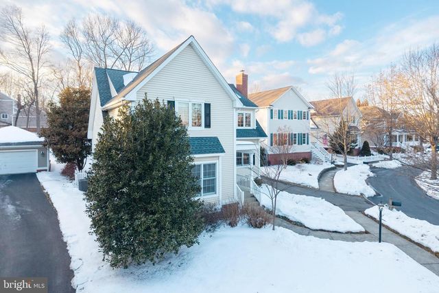 956 PINEHURST DR, Chester Springs, PA 19425