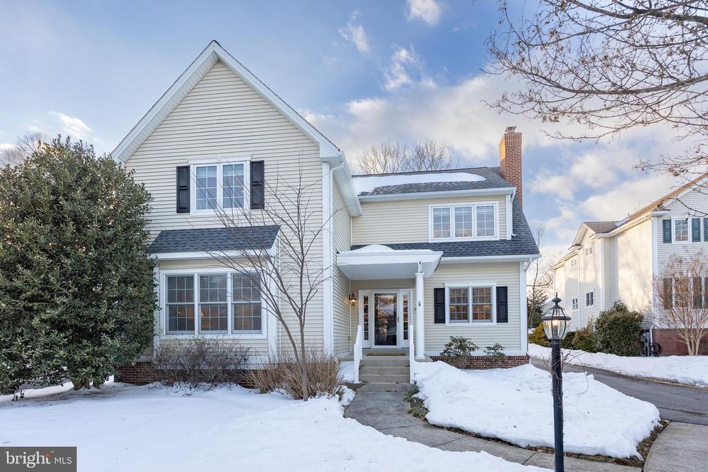 956 PINEHURST DR, Chester Springs, PA 19425