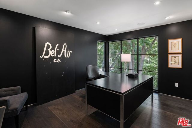 943 Moraga Drive, Los Angeles, CA 90049