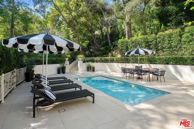 943 Moraga Drive, Los Angeles, CA 90049