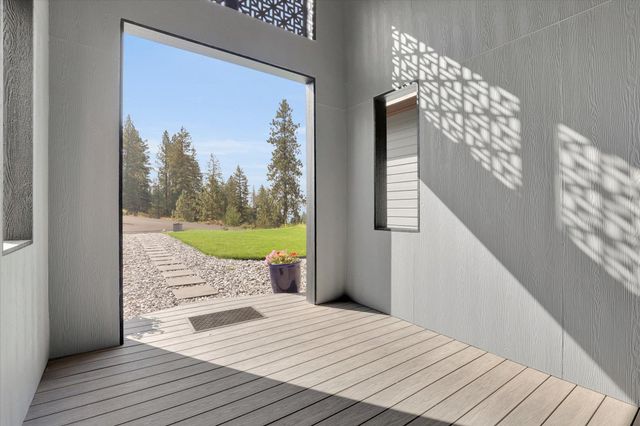 5110 W Hayden Ln, Spokane, WA 99208