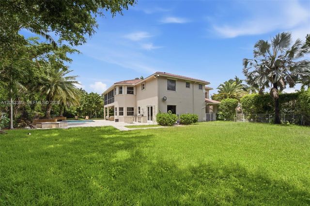 1585 Victoria Isle Way, Weston, FL 33327