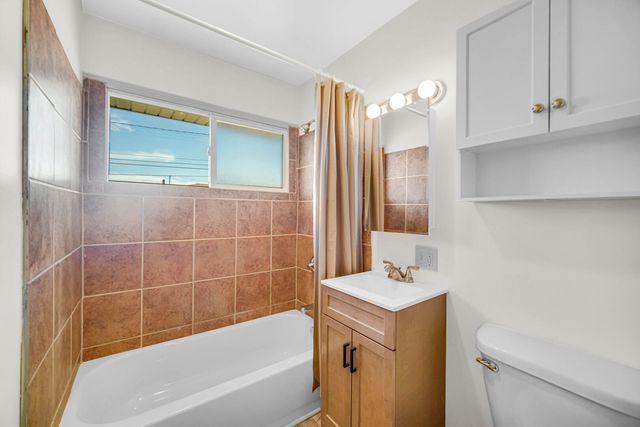 6738 Olcott Avenue, Hammond, IN 46323