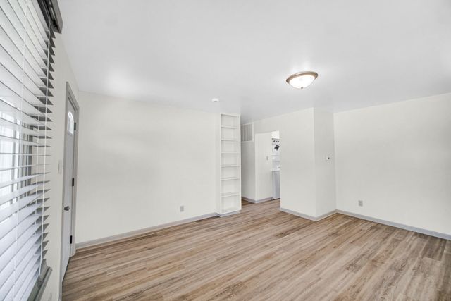 6738 Olcott Avenue, Hammond, IN 46323