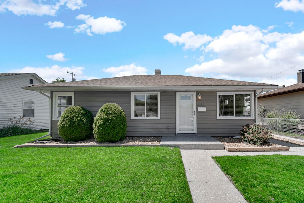 6738 Olcott Avenue, Hammond, IN 46323