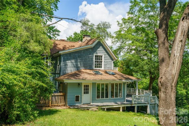 32 Delano Road, Asheville, NC 28805