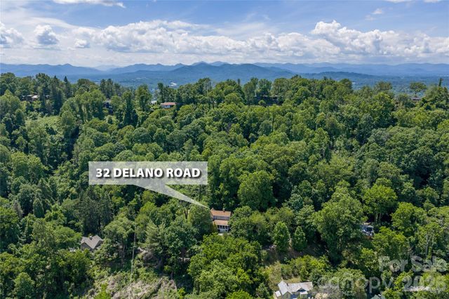 32 Delano Road, Asheville, NC 28805