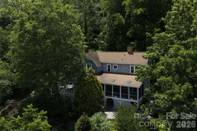32 Delano Road, Asheville, NC 28805