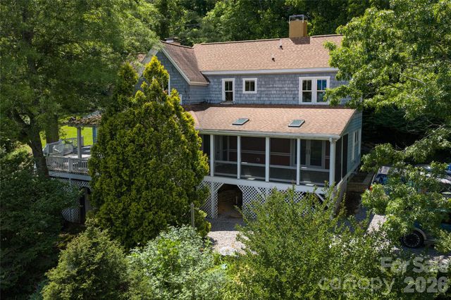 32 Delano Road, Asheville, NC 28805