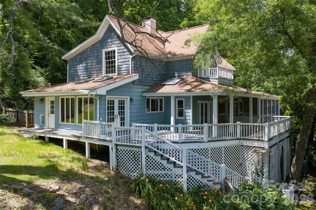 32 Delano Road, Asheville, NC 28805