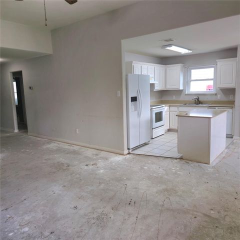 2522 Tarpon Drive, Texas City, TX 77591