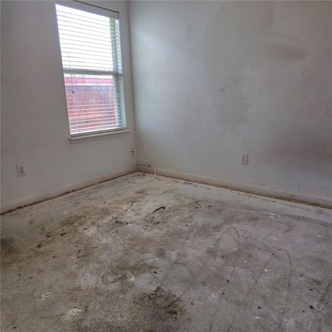 2522 Tarpon Drive, Texas City, TX 77591