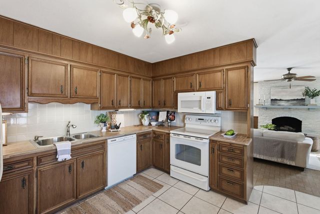 2232 W Westport St, Wichita, KS 67203