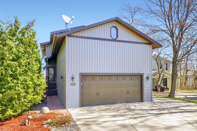 8630 215th Street N, Forest Lake, MN 55025
