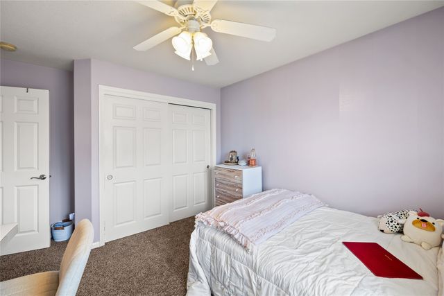 9042 Lake Court, West Des Moines, IA 50266