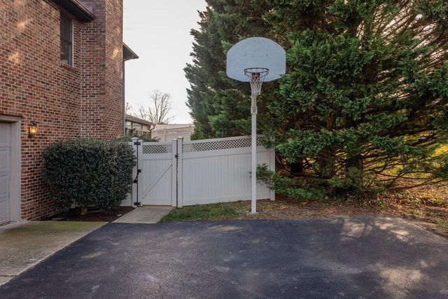 219 NORTHVIEW DR, Dayton, VA 22821