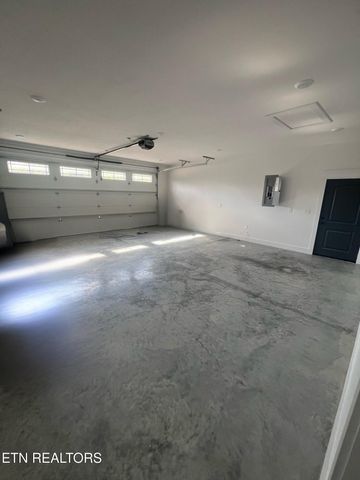 950 ELB Private Drive, Huntsville, TN 37756