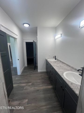 950 ELB Private Drive, Huntsville, TN 37756