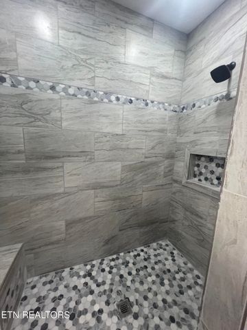 950 ELB Private Drive, Huntsville, TN 37756