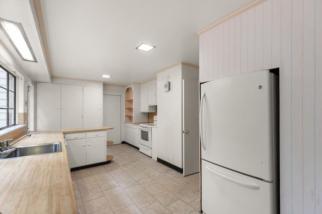 1217 Main St., Lynnfield, MA 01940