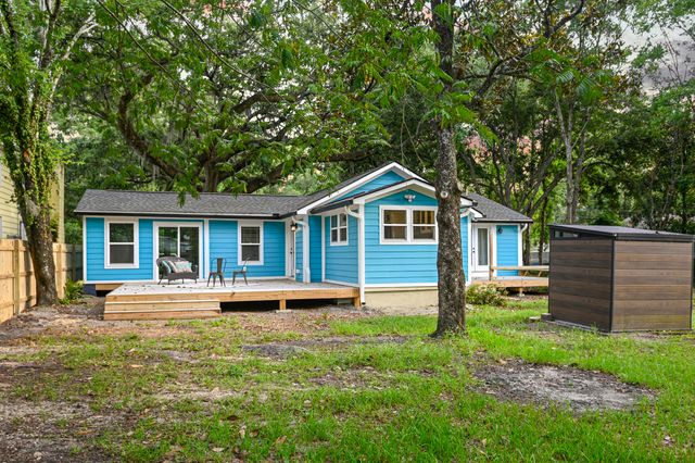 1126 Berkeley Street, Hanahan, SC 29410
