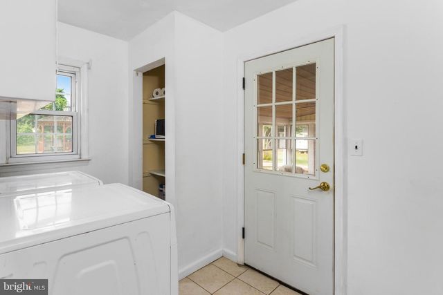 14 INDEPENDENCE DR, Bordentown, NJ 08505