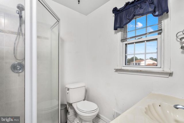 14 INDEPENDENCE DR, Bordentown, NJ 08505