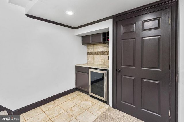 14 INDEPENDENCE DR, Bordentown, NJ 08505