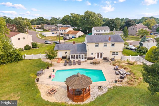 14 INDEPENDENCE DR, Bordentown, NJ 08505