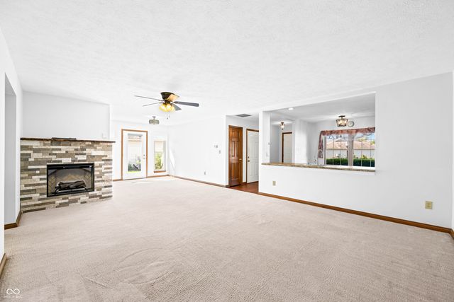 2084 Pelican Drive, Franklin, IN 46131