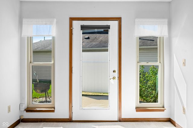 2084 Pelican Drive, Franklin, IN 46131