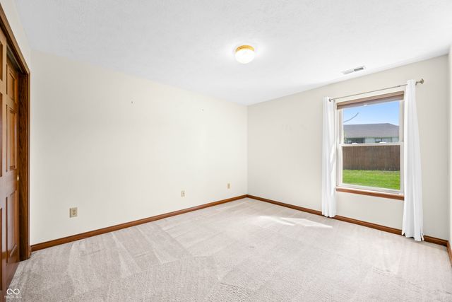 2084 Pelican Drive, Franklin, IN 46131