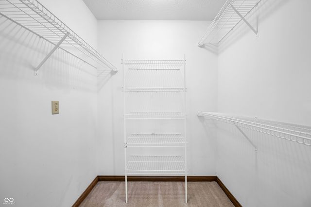 2084 Pelican Drive, Franklin, IN 46131