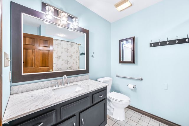 2084 Pelican Drive, Franklin, IN 46131