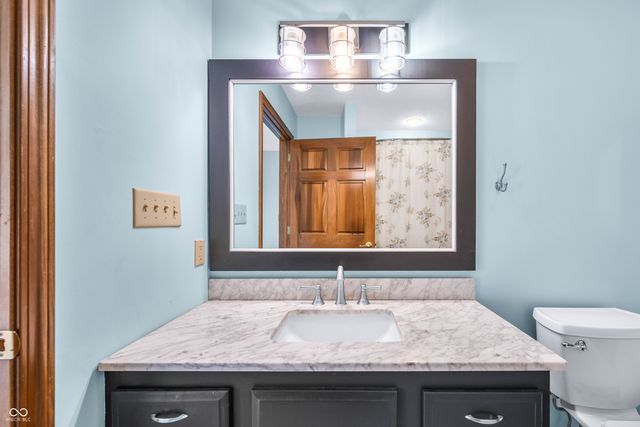 2084 Pelican Drive, Franklin, IN 46131